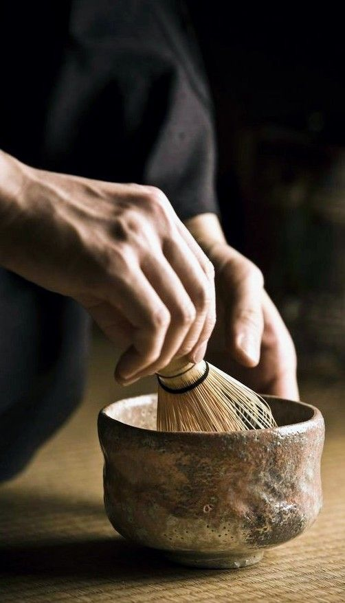 Wie bereitet man Matcha zu?